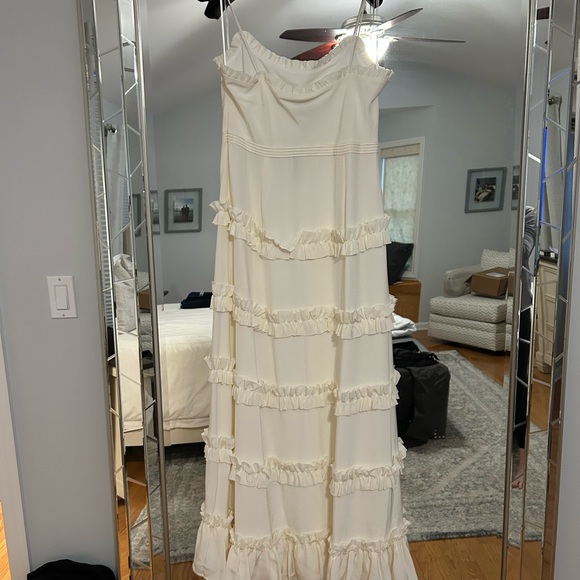 NWT J Crew Ruffled Gown in Silk Tricotine in color Ivory. - Picture 3 of 5